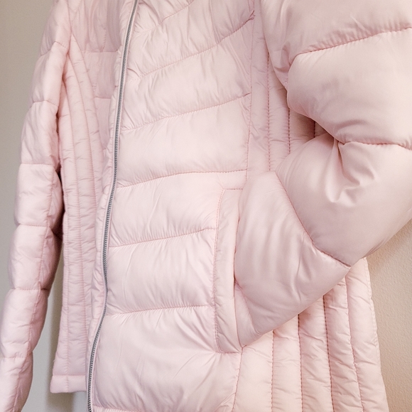 🚫SOLD: GUESS Pink Puffer Jacket - Picture 5 of 10